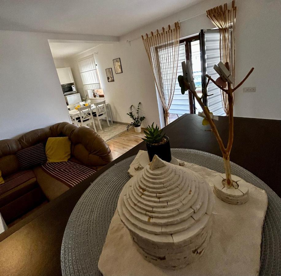 Ferienwohnung Elentoni Fažana Exterior foto
