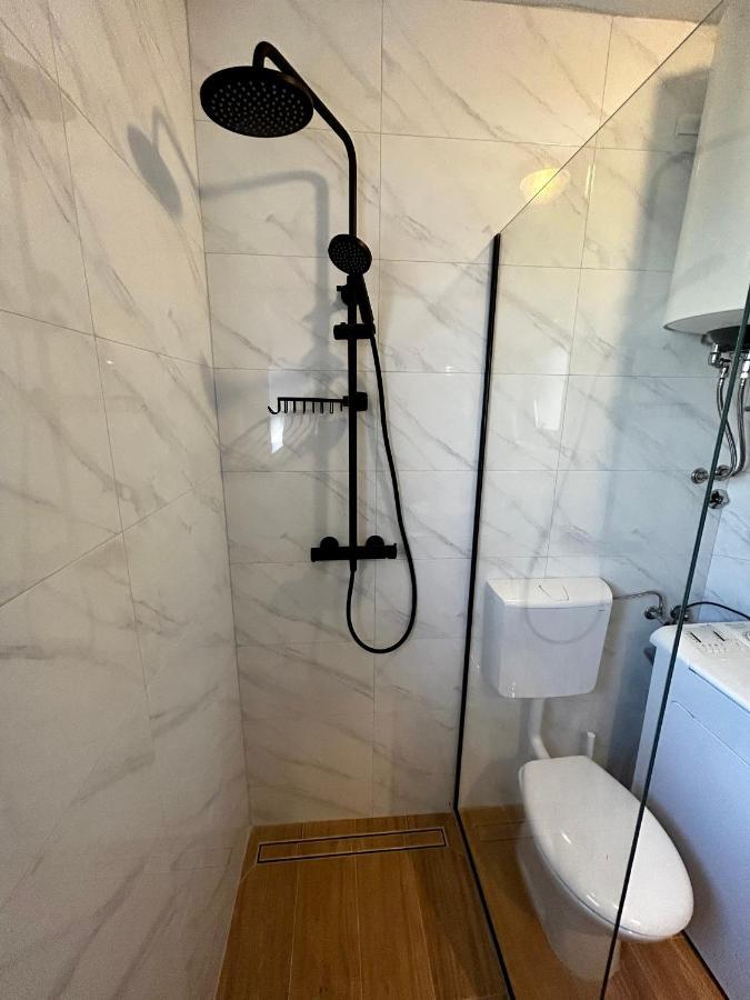 Ferienwohnung Elentoni Fažana Exterior foto