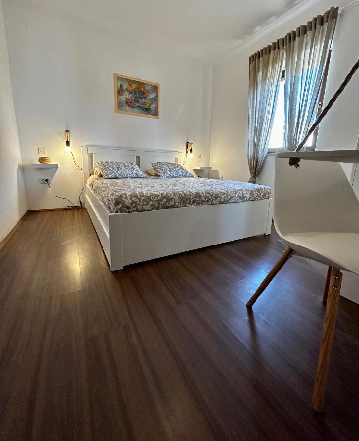 Ferienwohnung Elentoni Fažana Exterior foto